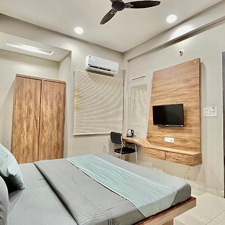 Stayzy Evanka Indore Buitenkant foto
