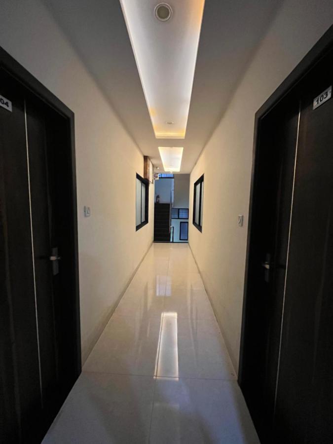 Stayzy Evanka Indore Buitenkant foto