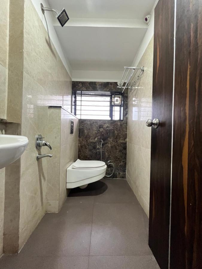Stayzy Evanka Indore Buitenkant foto