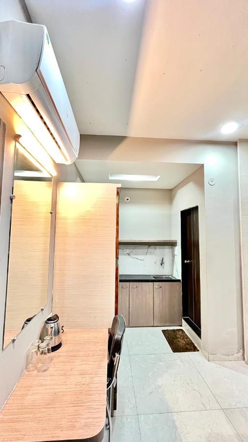 Stayzy Evanka Indore Buitenkant foto
